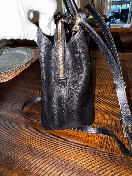 Furla Tessa Satchel handbag, a structured leather tote featuring gold hardware - Picture 9 of 16